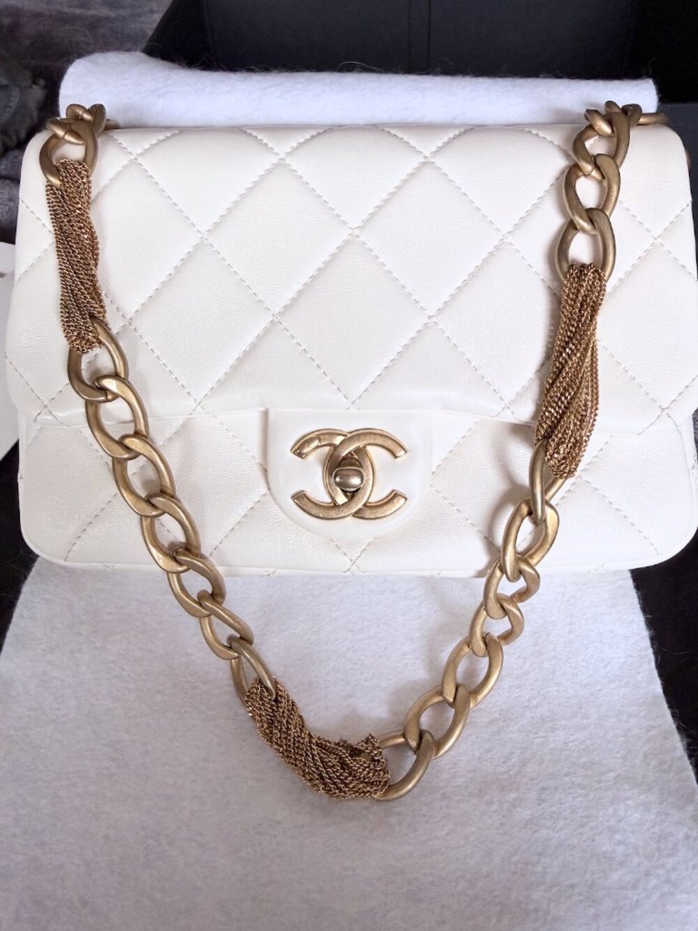 Chanel White Calfskin Quilted Small Flap Bag Gold hardware 23A